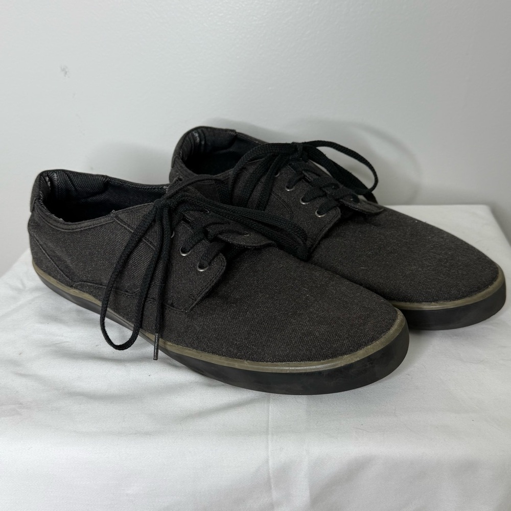 SONOMA Tillman Men's Size 12 Skate Shoes Dark Grey Skateboard Sneakers Lace